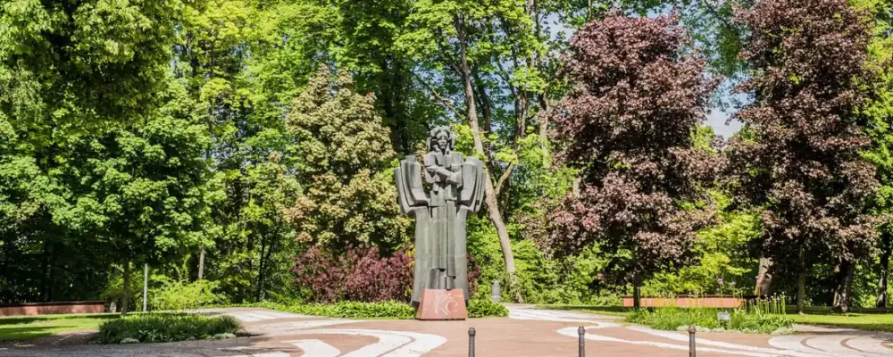 Monument to M. K. Čiurlionis in Druskininkai